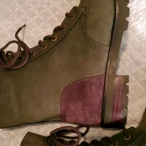 Ugg Dark Green Boots